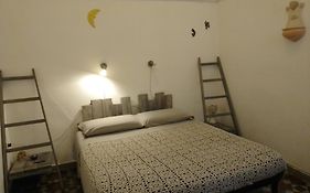 Malvasia Room And Apartament